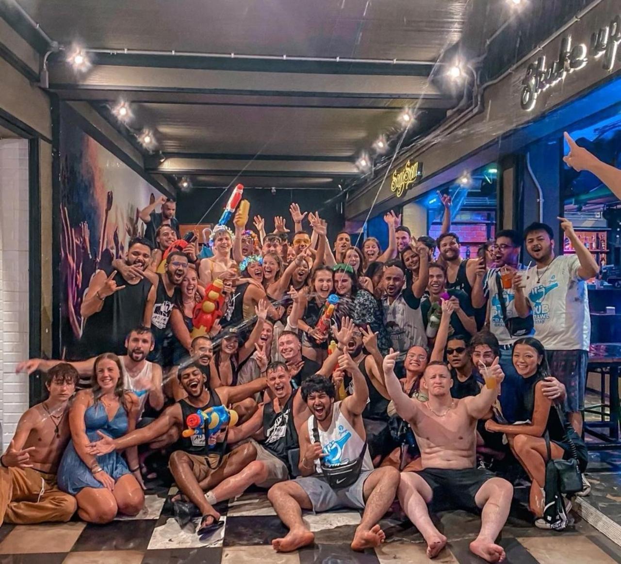 Balcony Party Hostel - 18-40 (Adults Only) Ao Nang Exterior foto